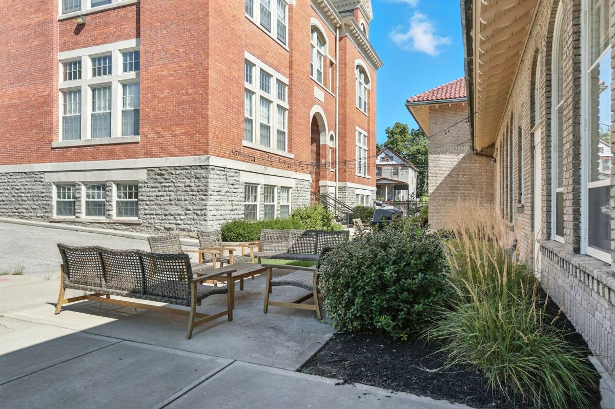 Apartment for rent at 960 Francisco St, Cincinnati, OH 45206