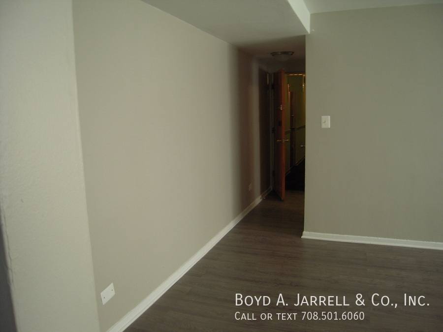 Apartment for rent at 954 E 84th Place #3 Ga, Chicago, IL 60619