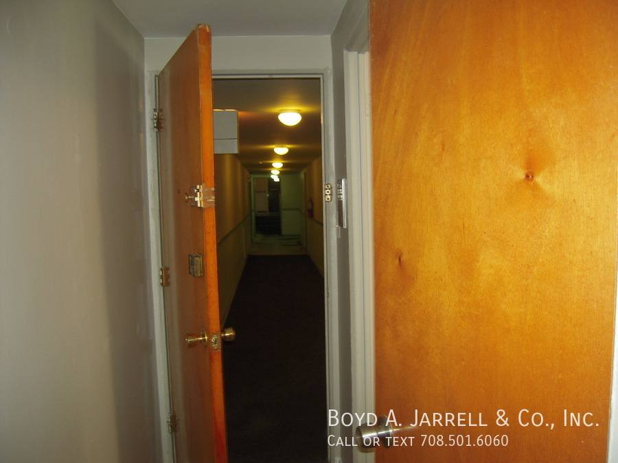 Apartment for rent at 954 E 84th Place #3 Ga, Chicago, IL 60619