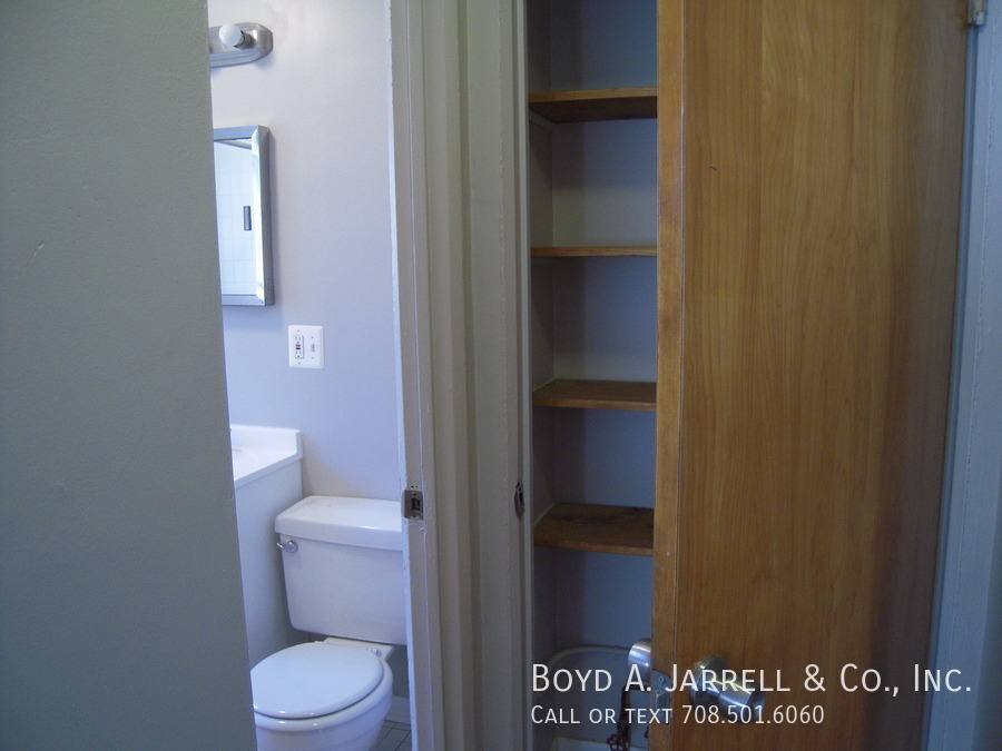 Apartment for rent at 954 E 84th Place #3 Ga, Chicago, IL 60619