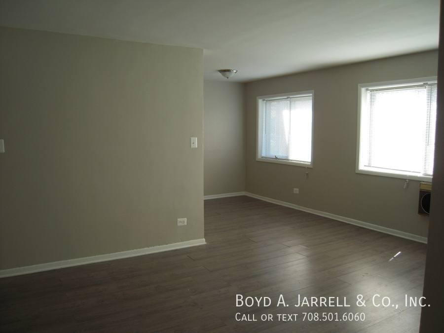 Apartment for rent at 954 E 84th Place #3 Ga, Chicago, IL 60619