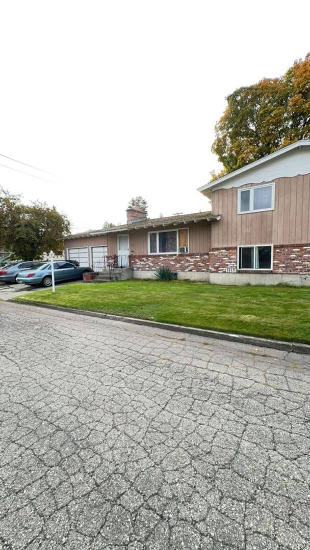 Apartment for rent at 1516 & 1518 E Maple Ave, Coeur D Alene, ID 83814