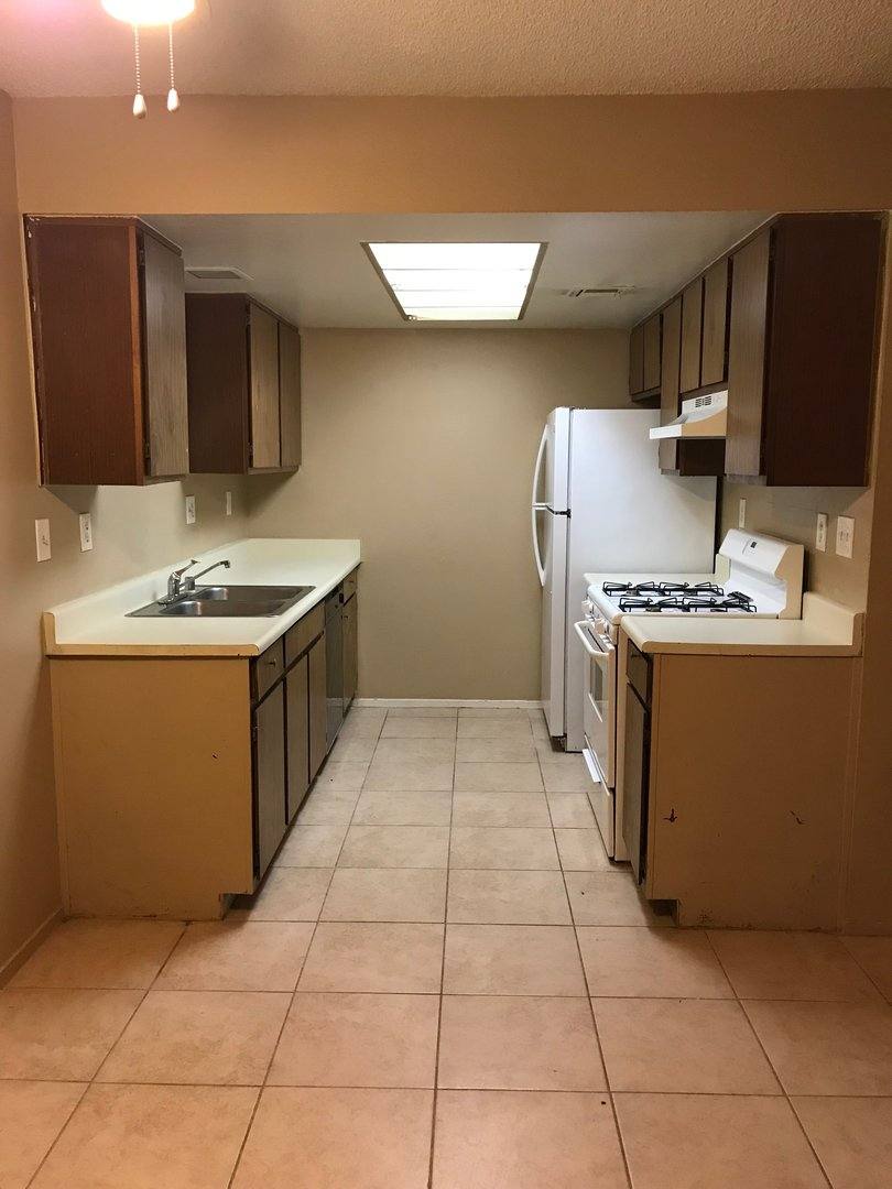 Apartment for rent at 429 N Lamb Blvd, Las Vegas, NV 89110