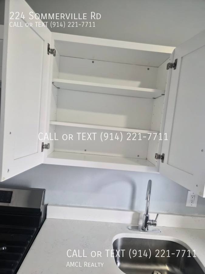 Apartment for rent at 224 Sommerville Rd, Yonkers, NY 10703