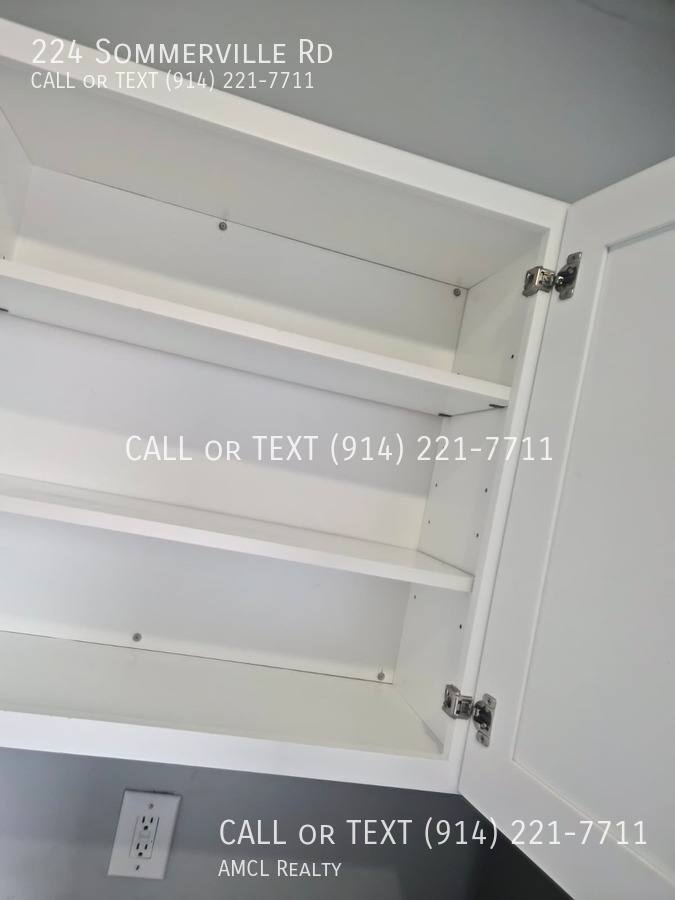 Apartment for rent at 224 Sommerville Rd, Yonkers, NY 10703