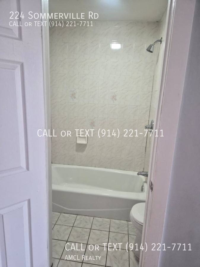 Apartment for rent at 224 Sommerville Rd, Yonkers, NY 10703