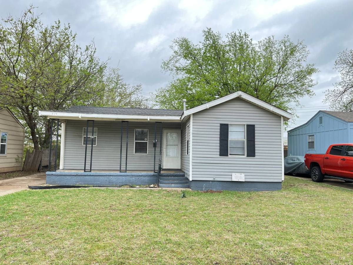House for rent at 313 W Peach St, Oklahoma City, OK 73110