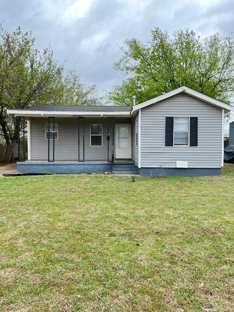 House for rent at 313 W Peach St, Oklahoma City, OK 73110