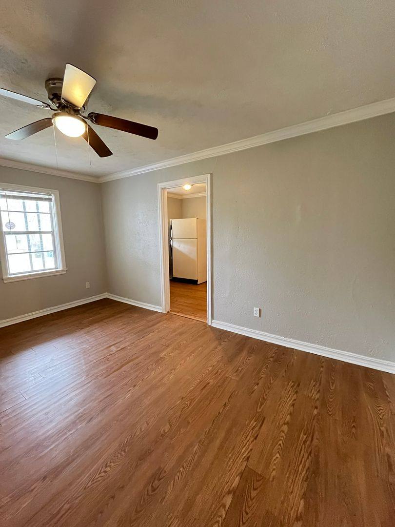 House for rent at 313 W Peach St, Oklahoma City, OK 73110