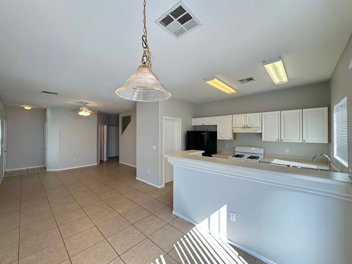 Townhouse for rent at 9312 Straw Hays St, Las Vegas, NV 89178