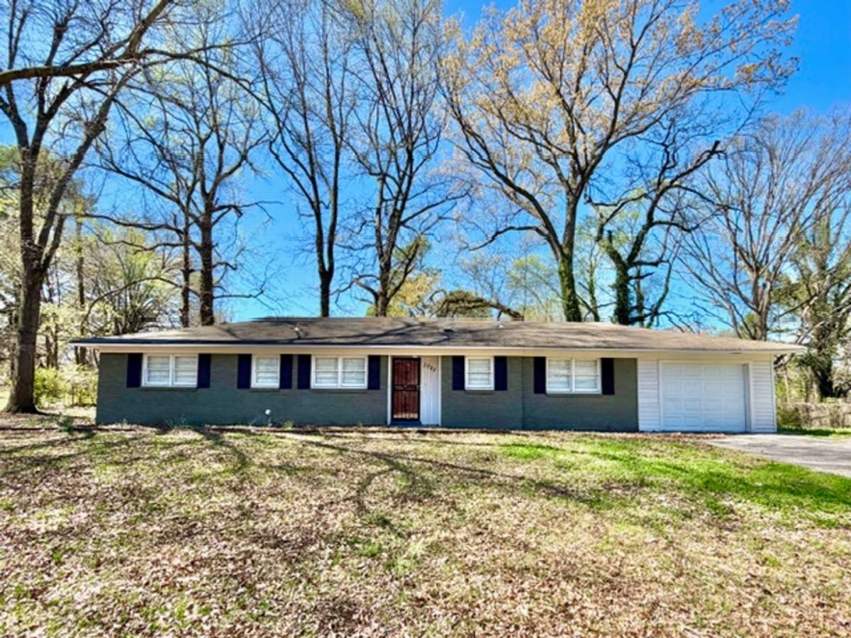 Apartment for rent at 3203 Aden St, Memphis, TN 38127