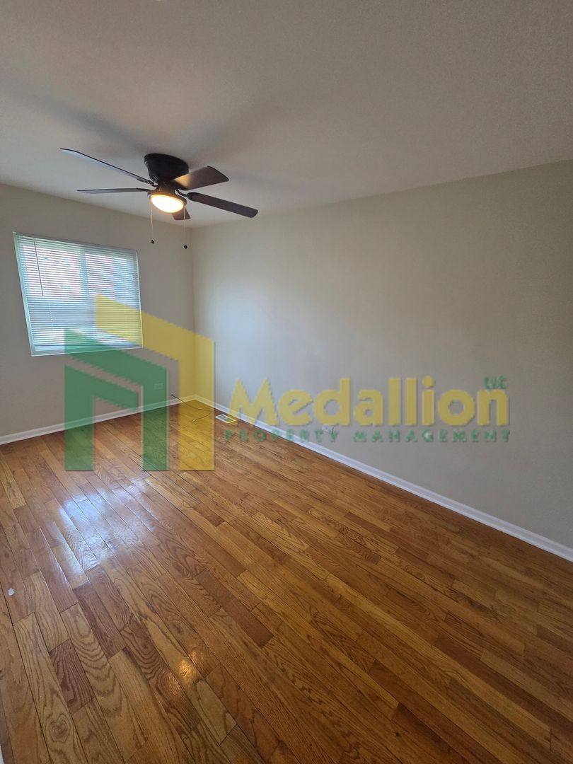 House for rent at 10637 S Cottage Grove Ave, Chicago, IL 60628