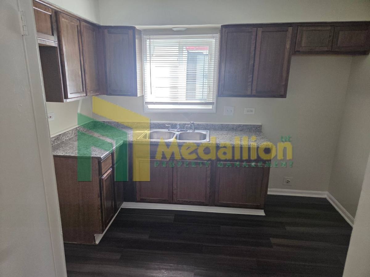 House for rent at 10637 S Cottage Grove Ave, Chicago, IL 60628