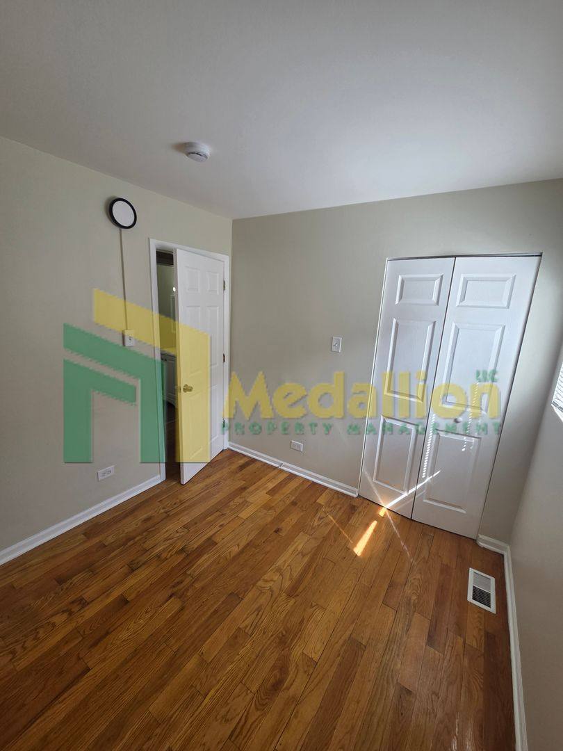 House for rent at 10637 S Cottage Grove Ave, Chicago, IL 60628
