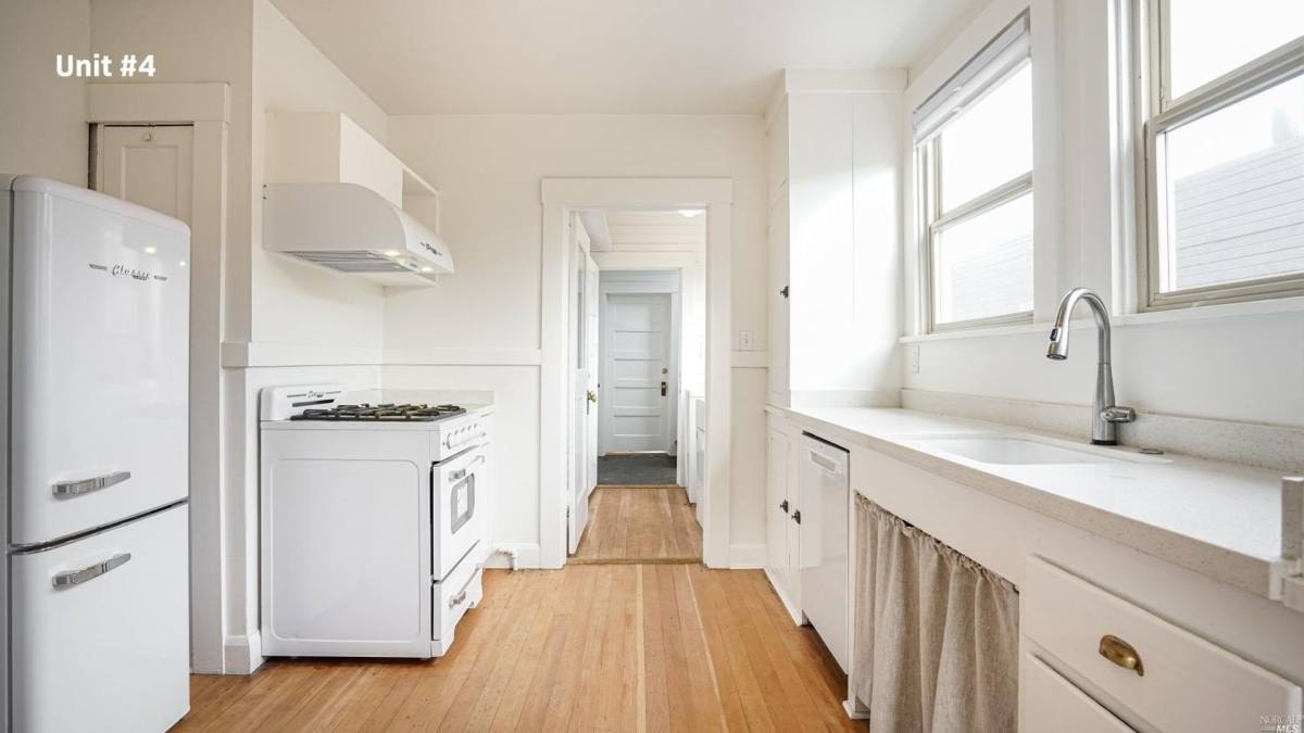 Apartment for rent at 425 B St, Petaluma, CA 94952