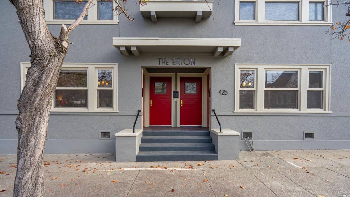 Apartment for rent at 425 B St, Petaluma, CA 94952
