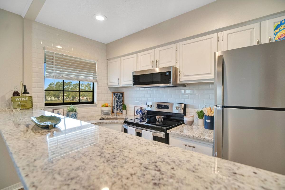 Apartment for rent at 2690-2694 Curry Ford Rd, Orlando, FL 32806