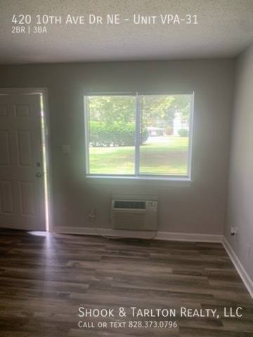 Townhouse for rent at 420 10th Ave Dr NE #31, Hickory, NC 28601