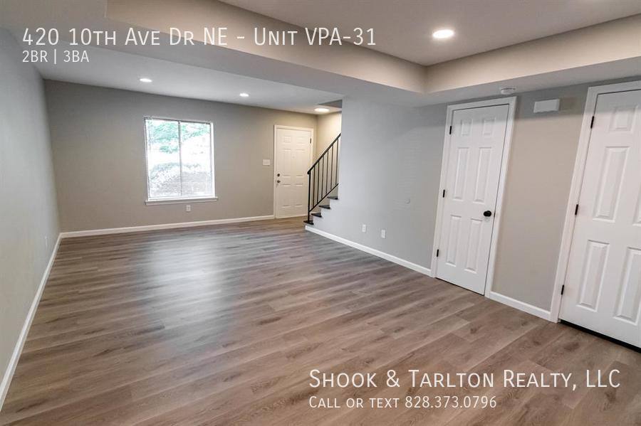 Townhouse for rent at 420 10th Ave Dr NE #31, Hickory, NC 28601