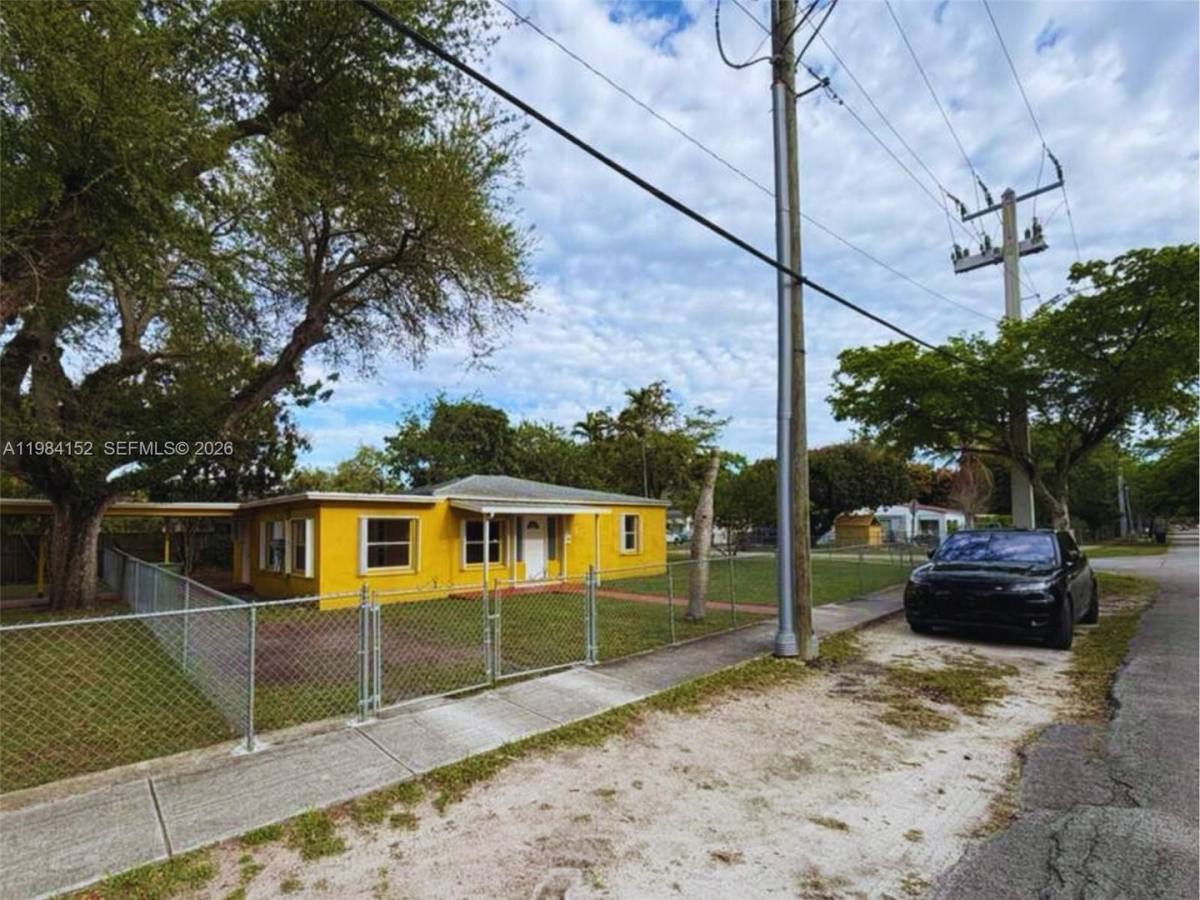 House for rent at 14215 NE 9th Ave, Miami, FL 33161