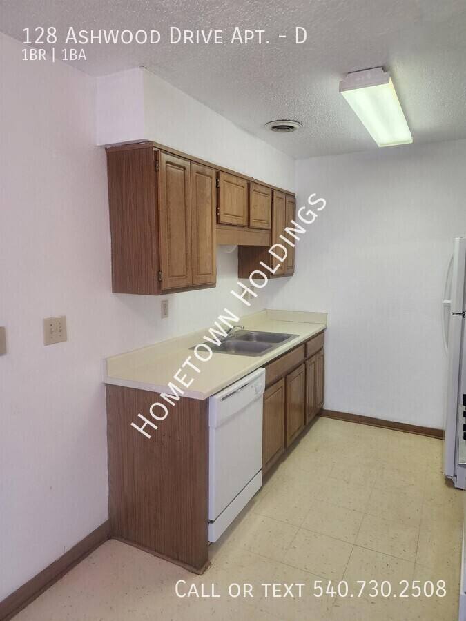 Apartment for rent at 128 Ashwood Dr #D, Tazewell, VA 24651
