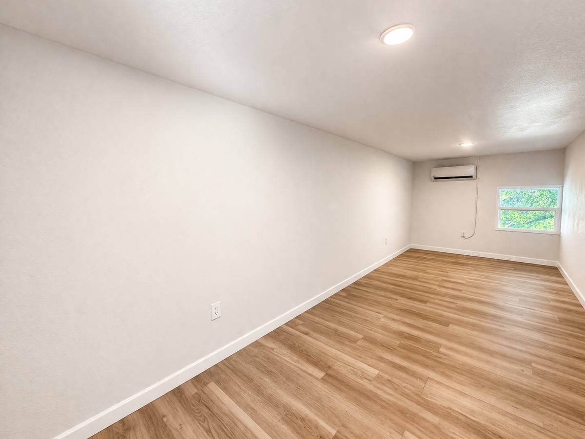 Townhouse for rent at 426 Seawind - B, Austin, TX 78734
