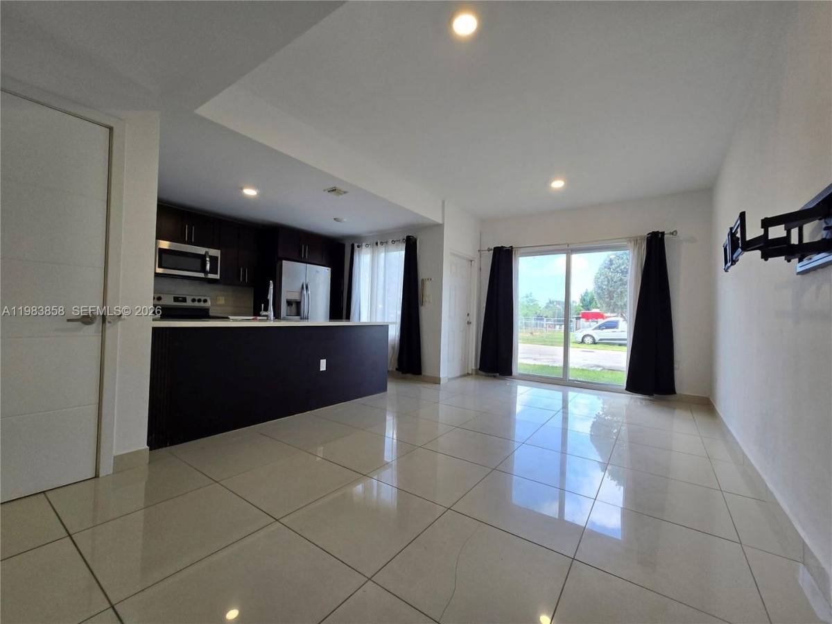 Townhouse for rent at 25901 SW 139th Court, Homestead, FL 33032