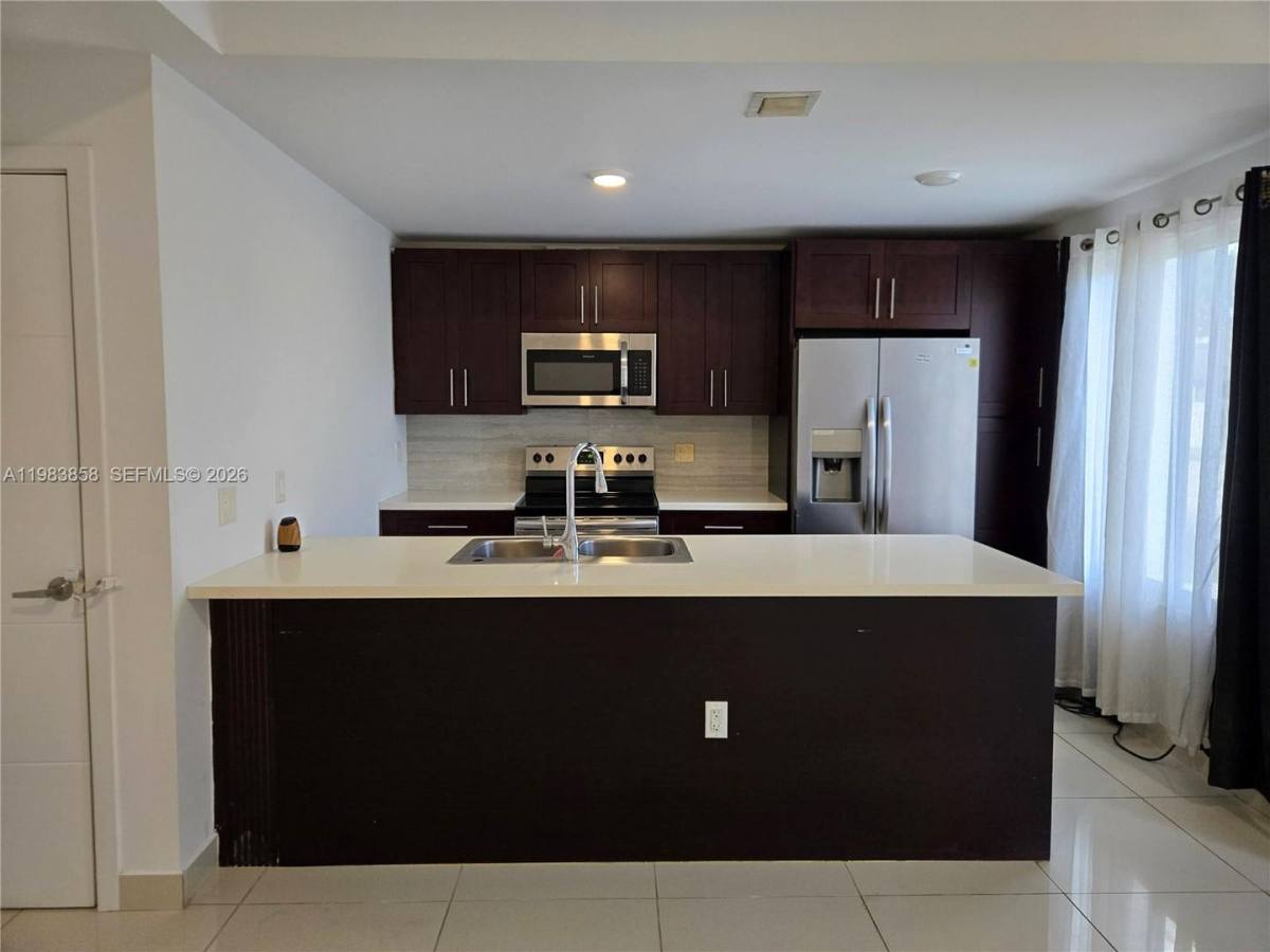 Townhouse for rent at 25901 SW 139th Court, Homestead, FL 33032