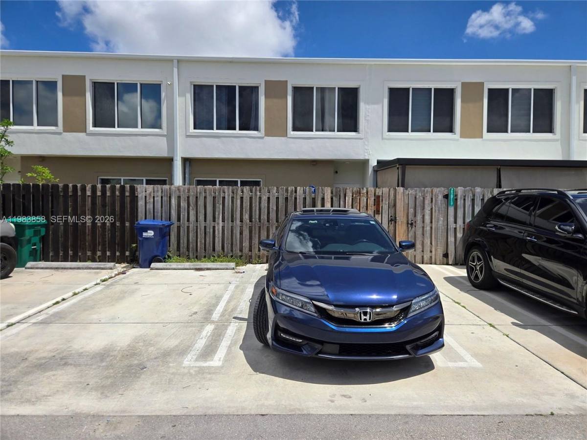 Townhouse for rent at 25901 SW 139th Court, Homestead, FL 33032
