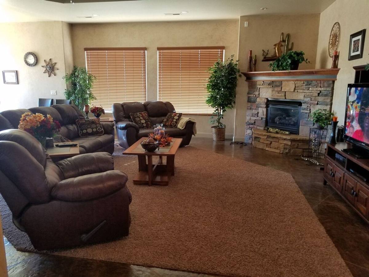 House for rent at 156 S Crest Line Dr, Saint George, UT 84790