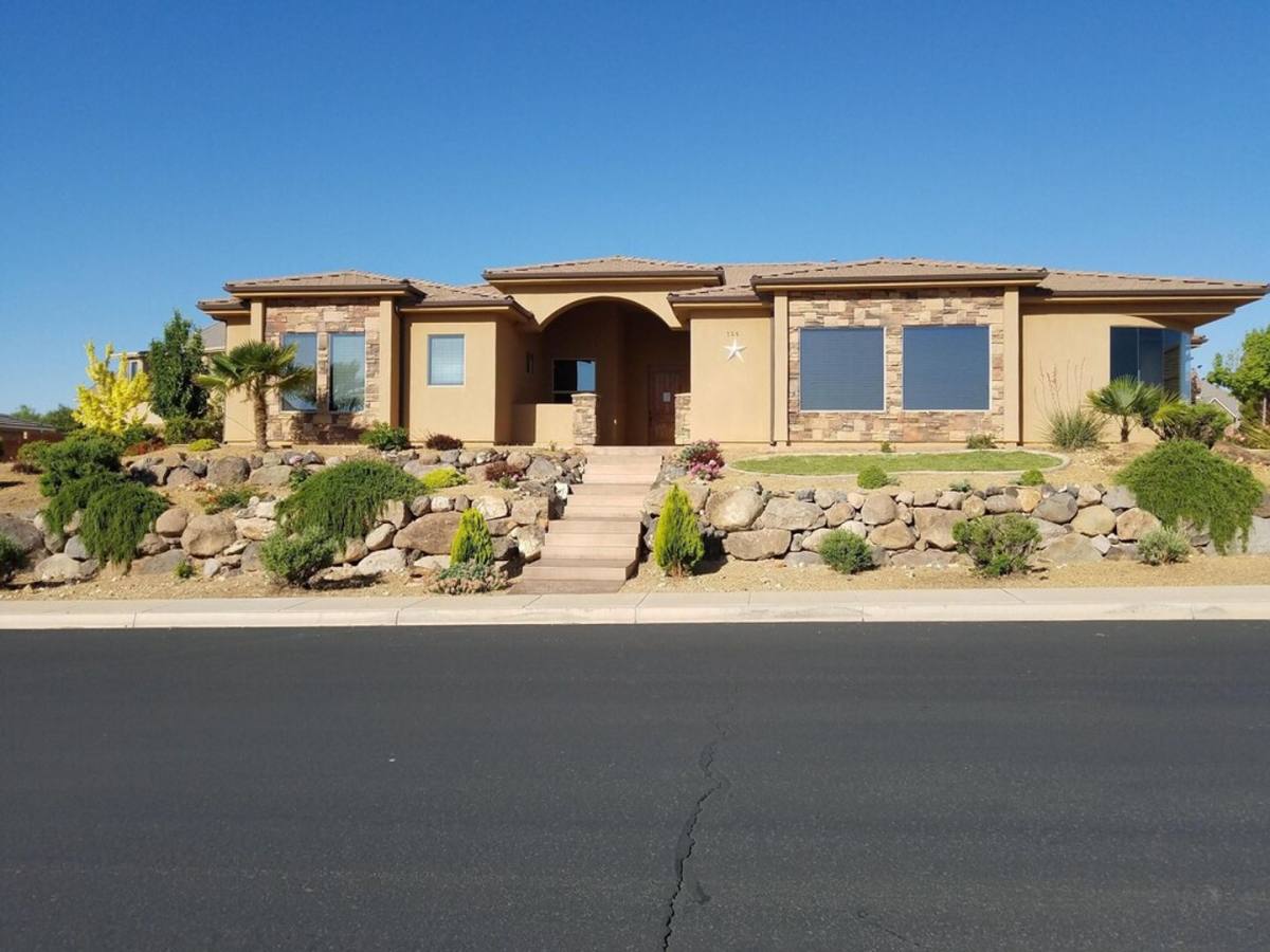 House for rent at 156 S Crest Line Dr, Saint George, UT 84790
