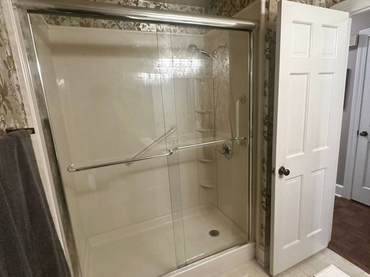 House for rent at 4316 Brookwood Rd, Charlotte, NC 28215