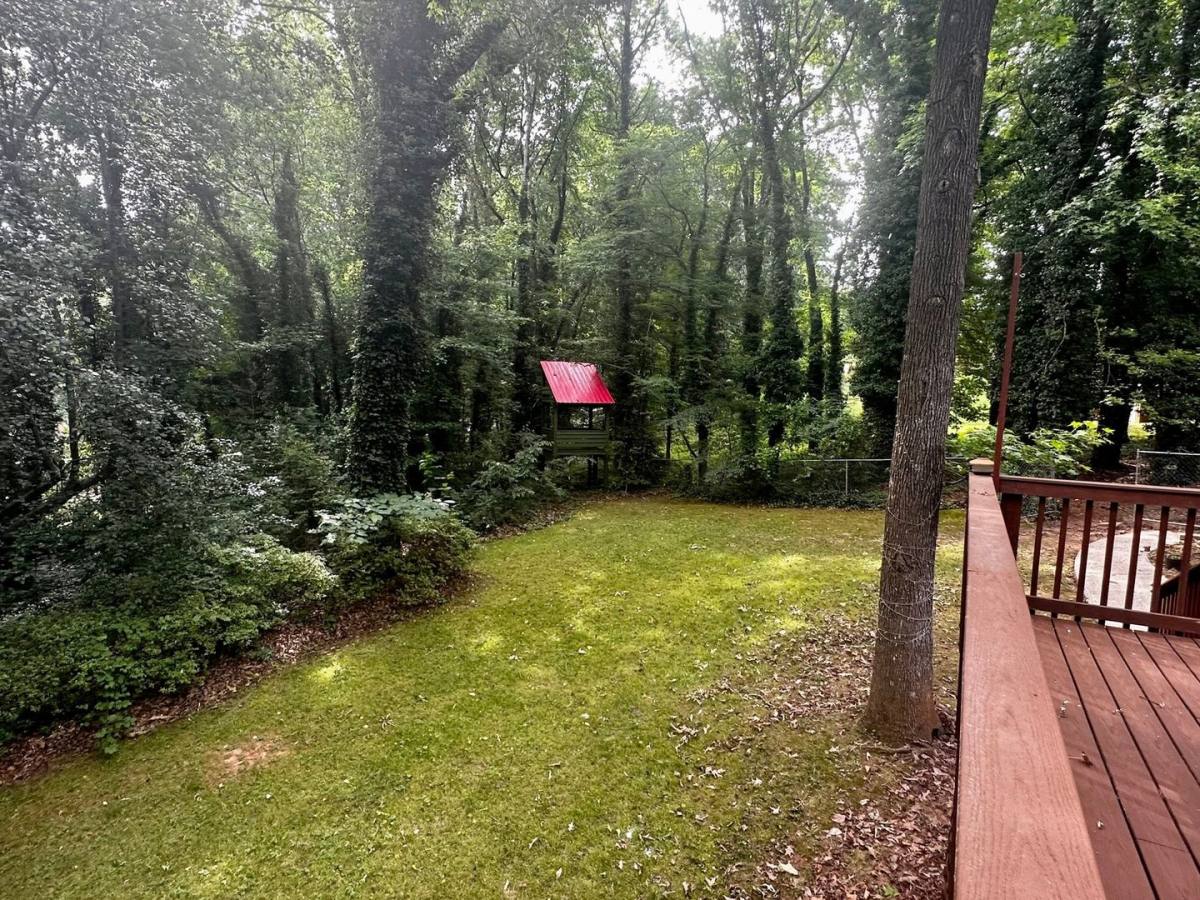House for rent at 4316 Brookwood Rd, Charlotte, NC 28215