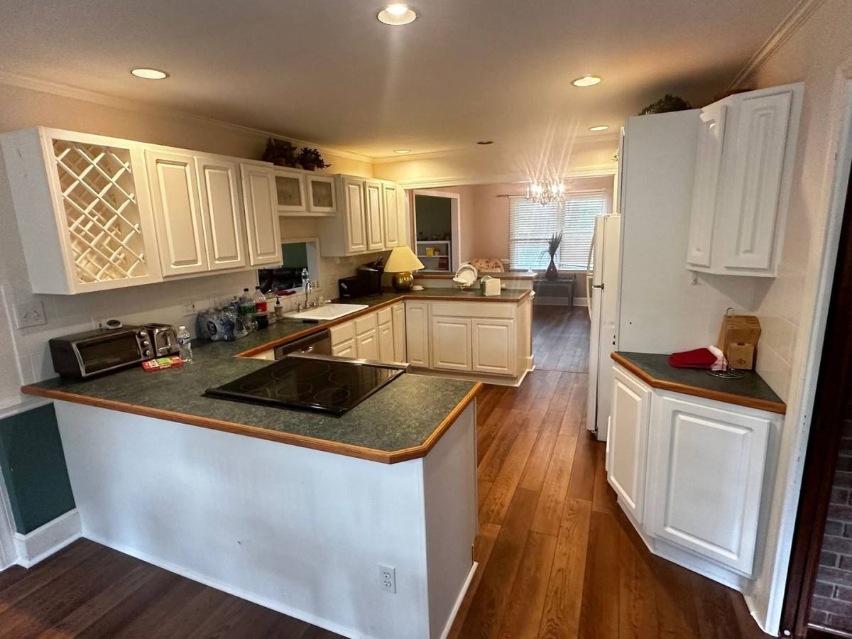 House for rent at 4316 Brookwood Rd, Charlotte, NC 28215