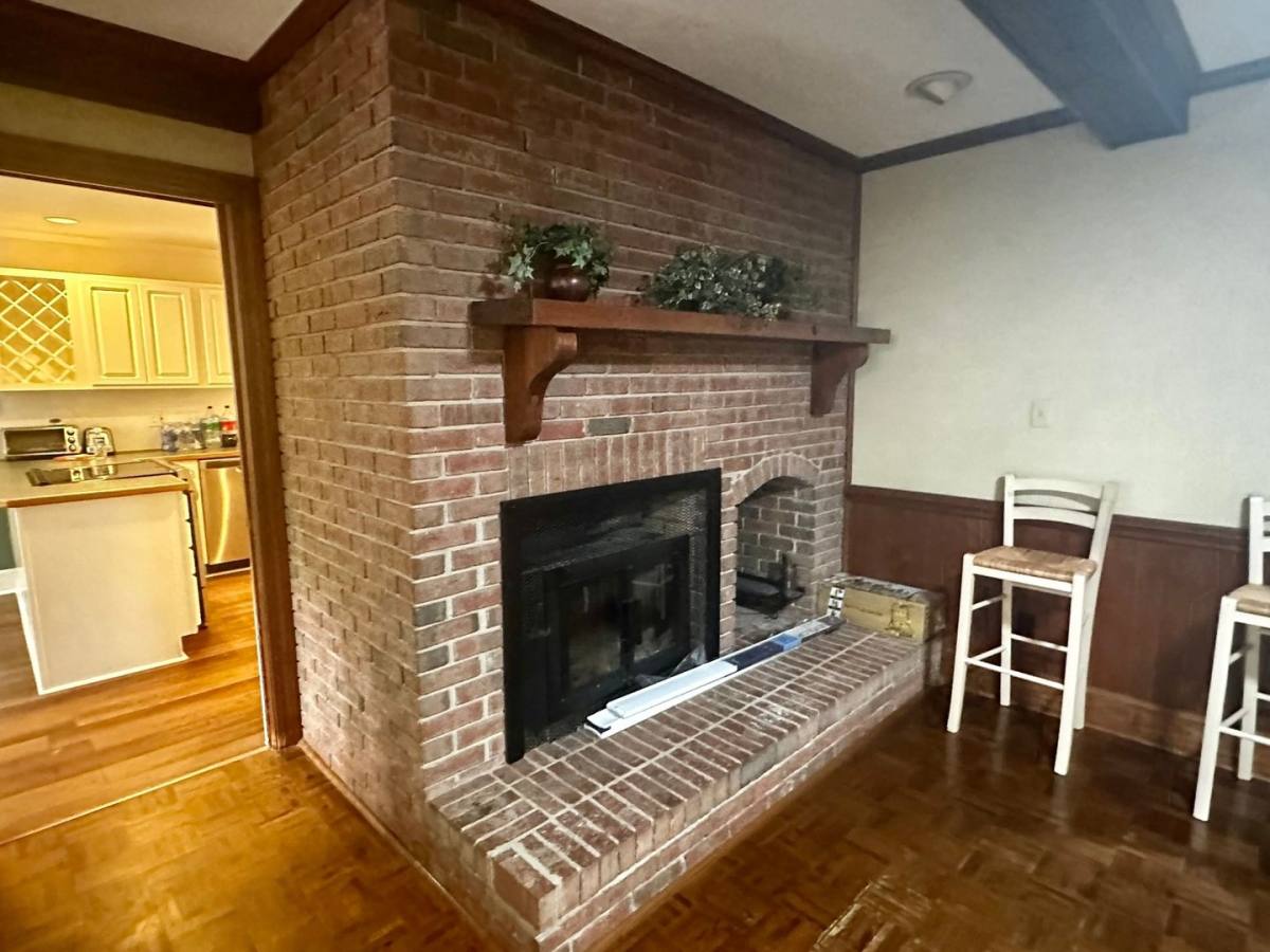 House for rent at 4316 Brookwood Rd, Charlotte, NC 28215