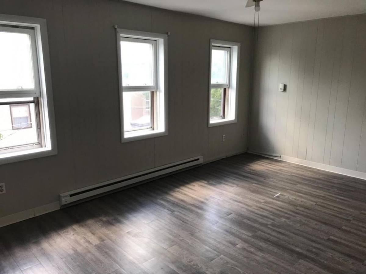 Apartment for rent at 17 E Louther St #3, Carlisle, PA 17013