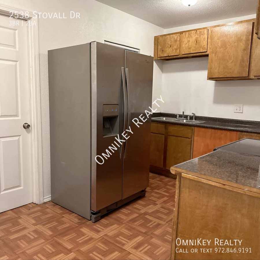 Apartment for rent at 2538 Stovall Dr, Dallas, TX 75216