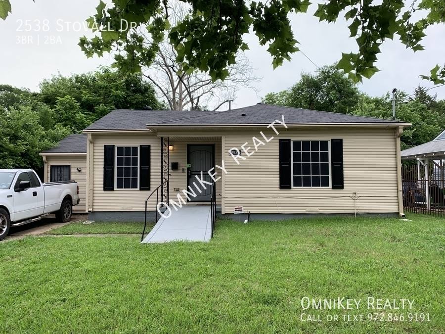 Apartment for rent at 2538 Stovall Dr, Dallas, TX 75216