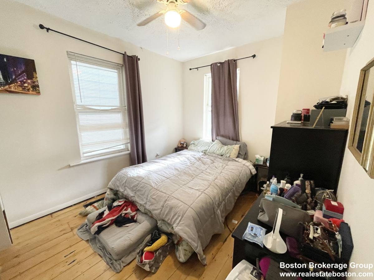 Apartment for rent at 20 Howell St #1, Dorchester, MA 02125