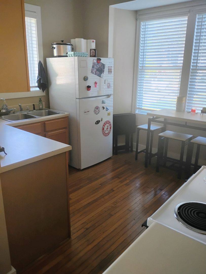 Apartment for rent at 425 Caplewood Dr, Tuscaloosa, AL 35401