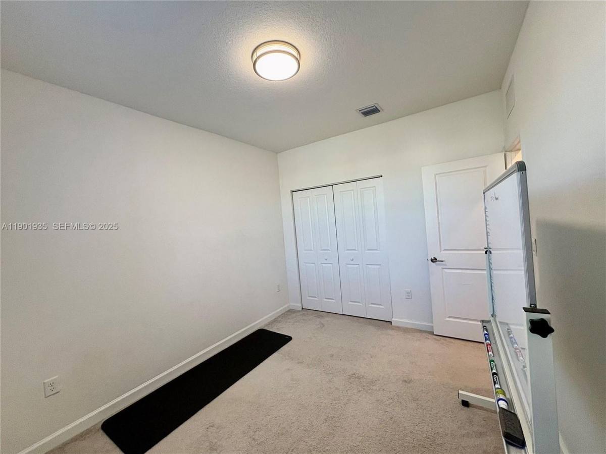 Townhouse for rent at 1020 SE 26th Terrace, Homestead, FL 33035