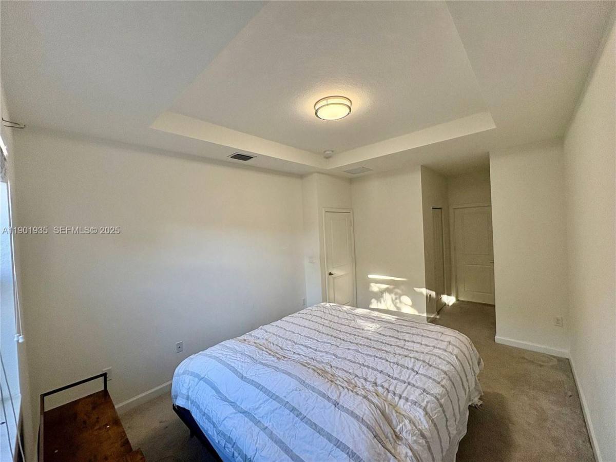 Townhouse for rent at 1020 SE 26th Terrace, Homestead, FL 33035