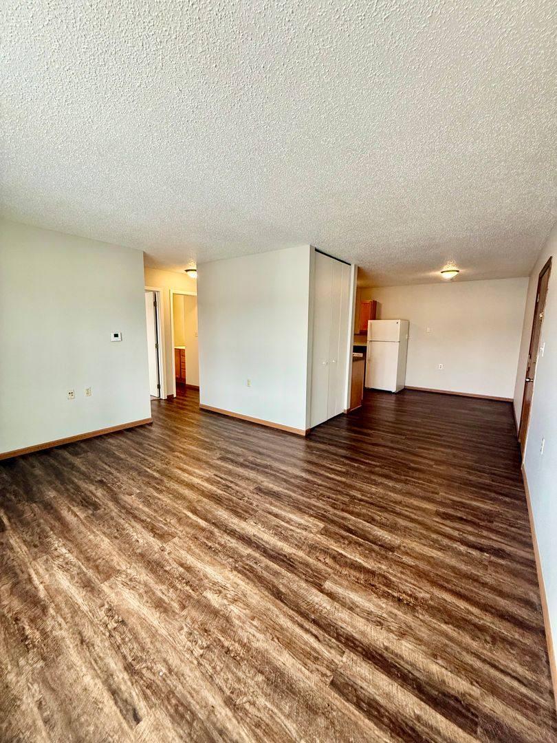 Apartment for rent at 525 10th Ave SE, Valley City, ND 58072