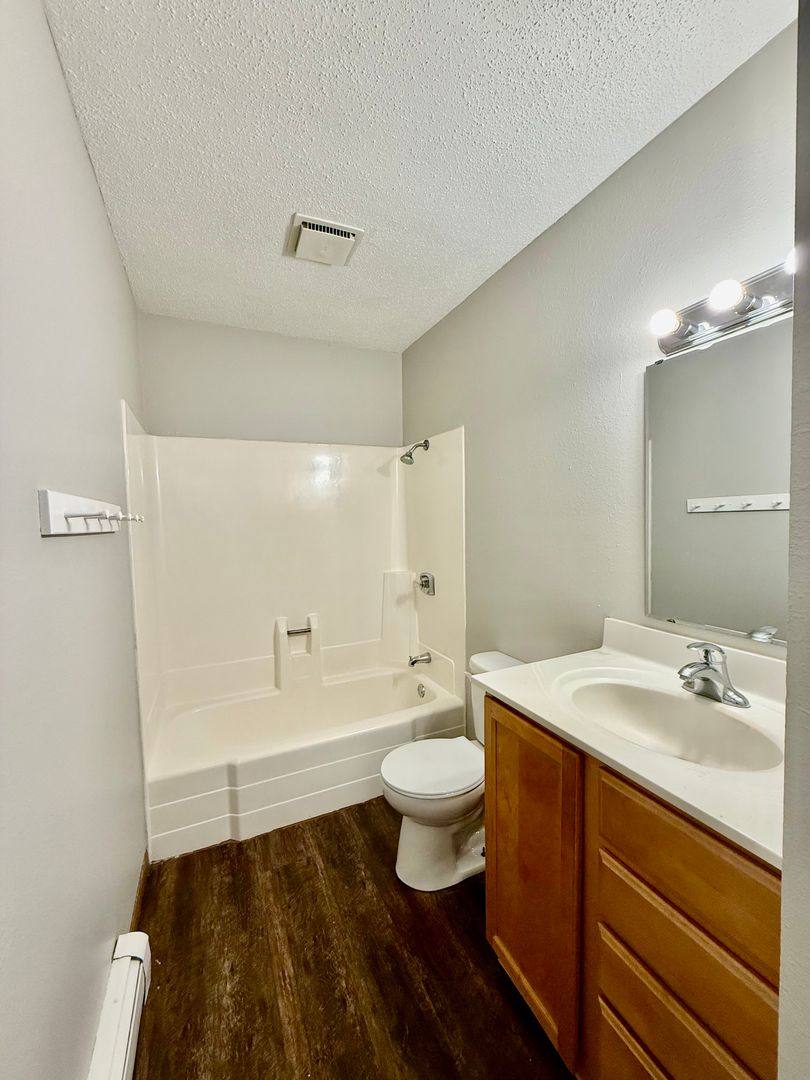 Apartment for rent at 525 10th Ave SE, Valley City, ND 58072