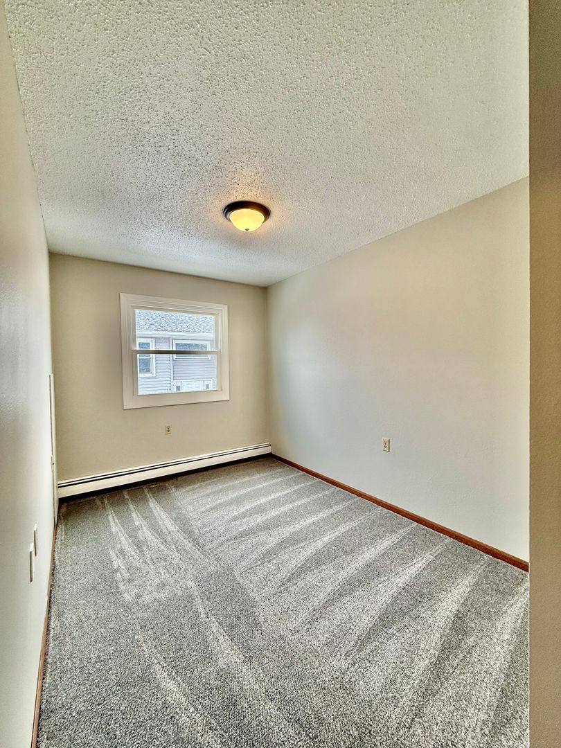 Apartment for rent at 525 10th Ave SE, Valley City, ND 58072