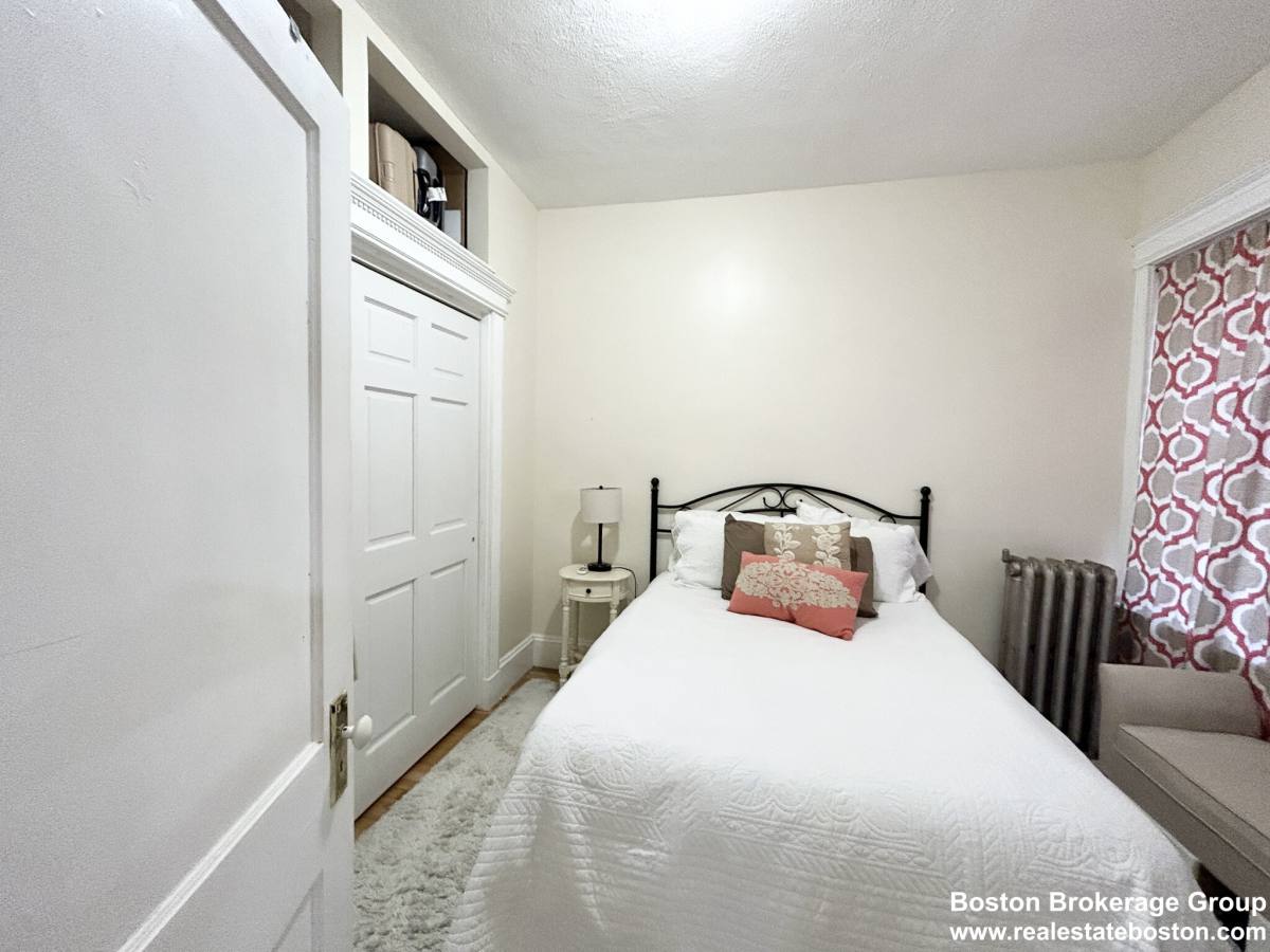 Condo for rent at 39 Hemenway St #2, Boston, MA 02115