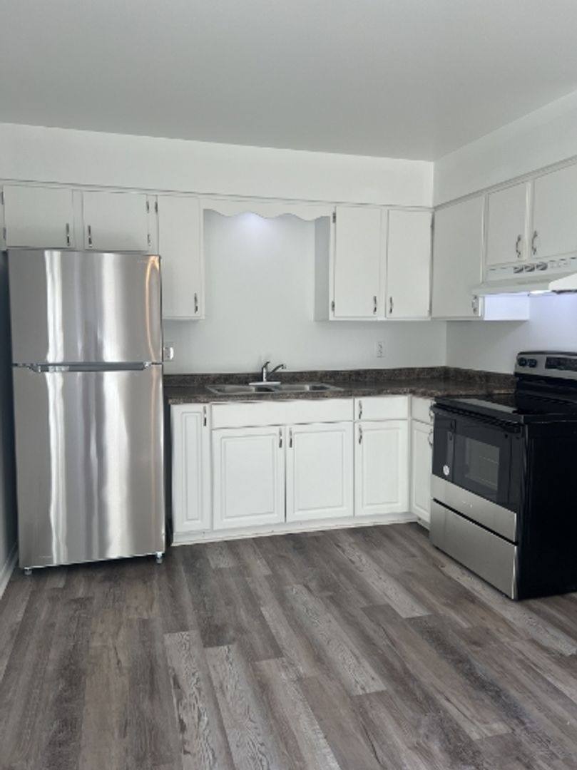 Apartment for rent at 1694 Molitor Rd, Aurora, IL 60505