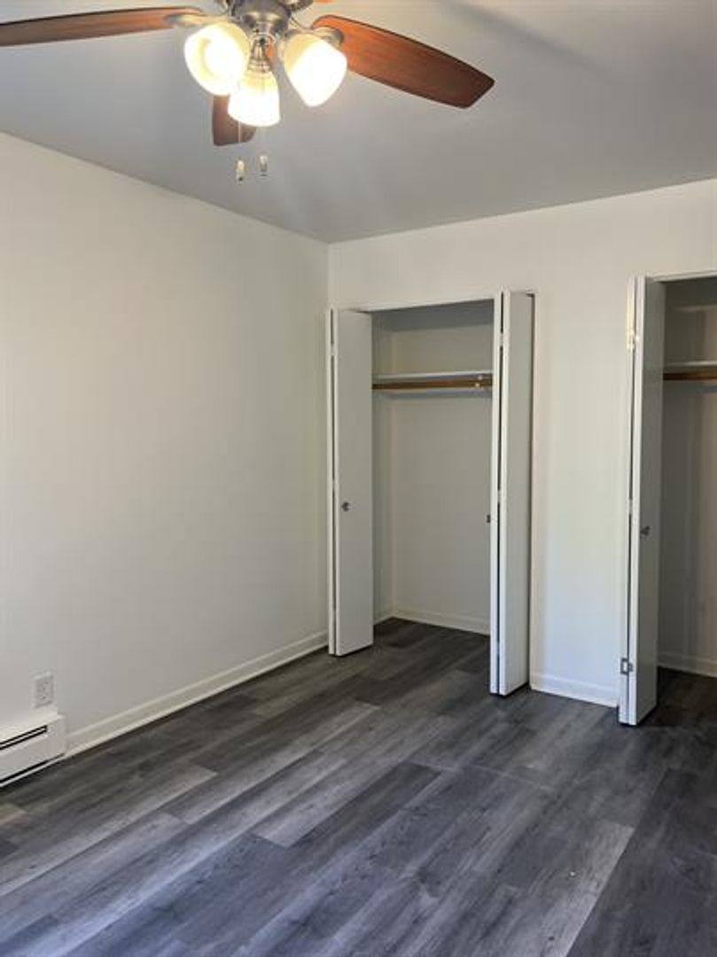 Apartment for rent at 1694 Molitor Rd, Aurora, IL 60505