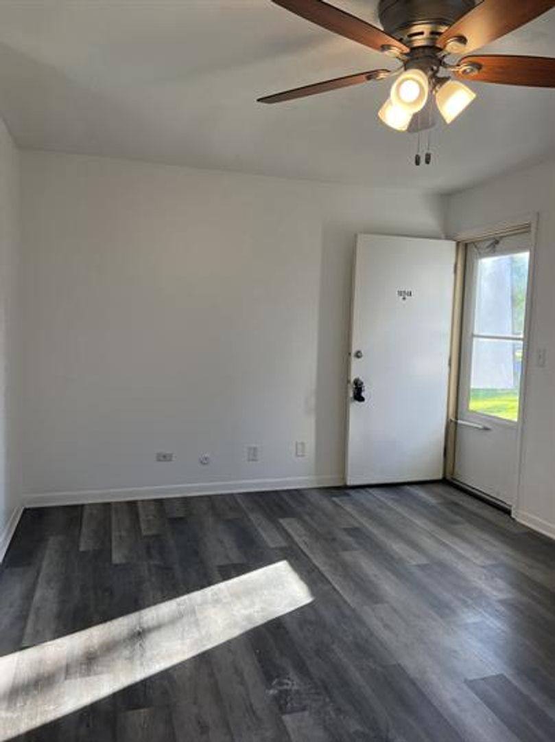 Apartment for rent at 1694 Molitor Rd, Aurora, IL 60505