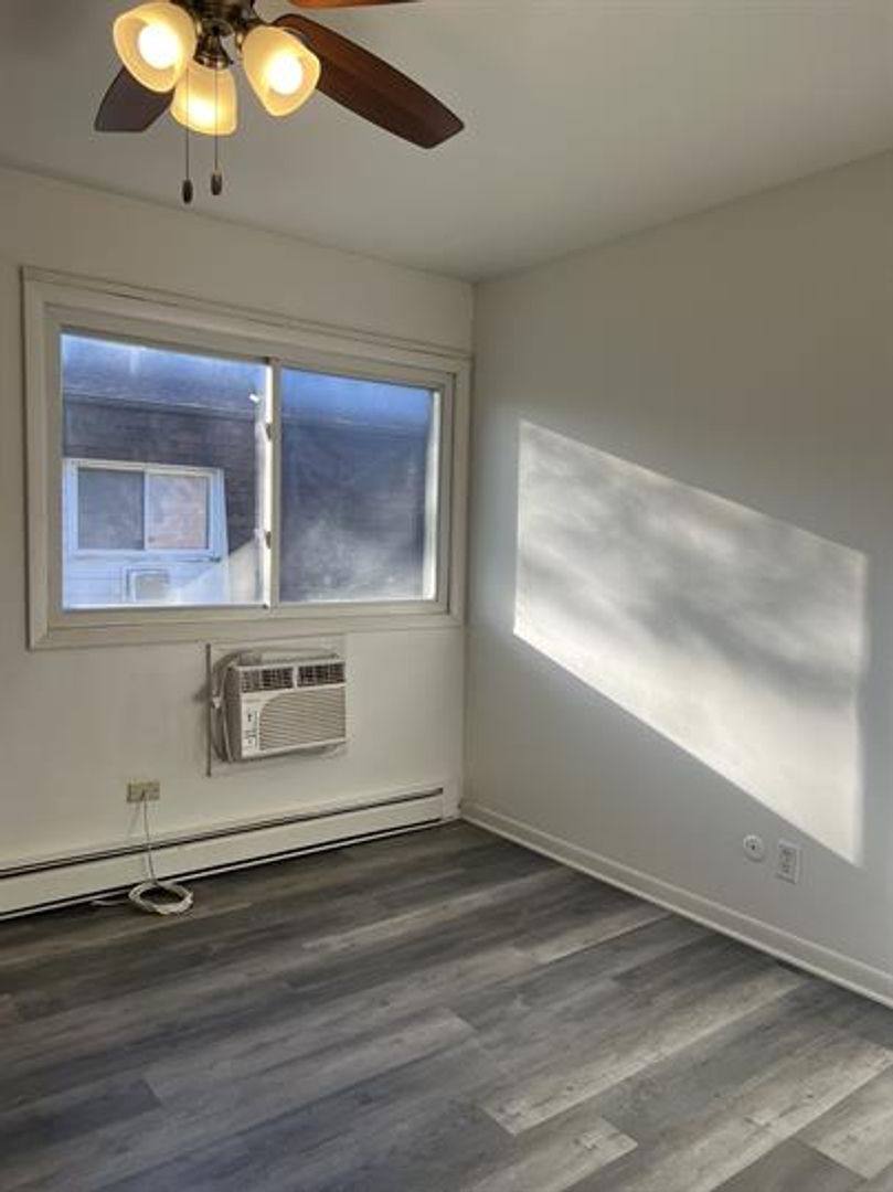 Apartment for rent at 1694 Molitor Rd, Aurora, IL 60505